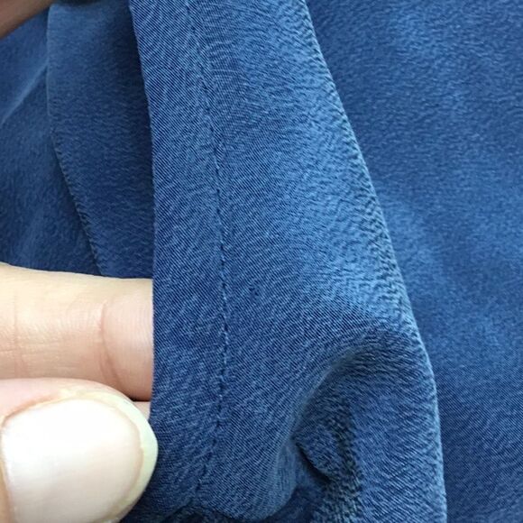 Max Studio Silk V-Neck Top (UC11) - Picture 8 of 8